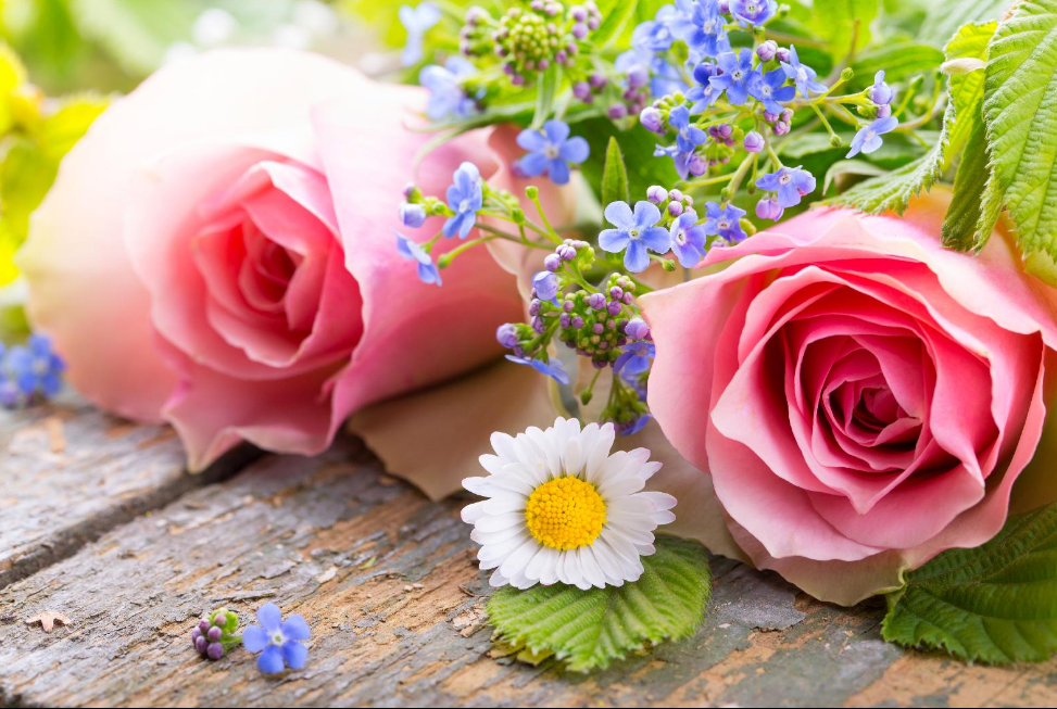 Tips For Sending Flowers Your Prom Party With Same Day Flower Delivery Gold Coast
