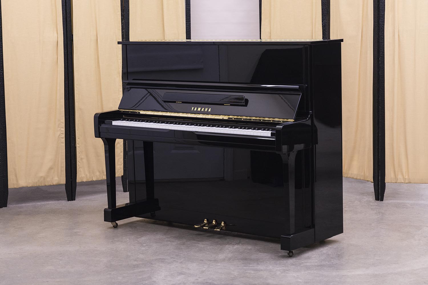 buy a new upright piano