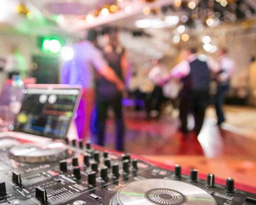 What Affects The Cost Of Wedding DJ For Hire?